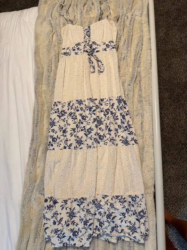 Sim & Sam Lace Maxi Dress - Image 2