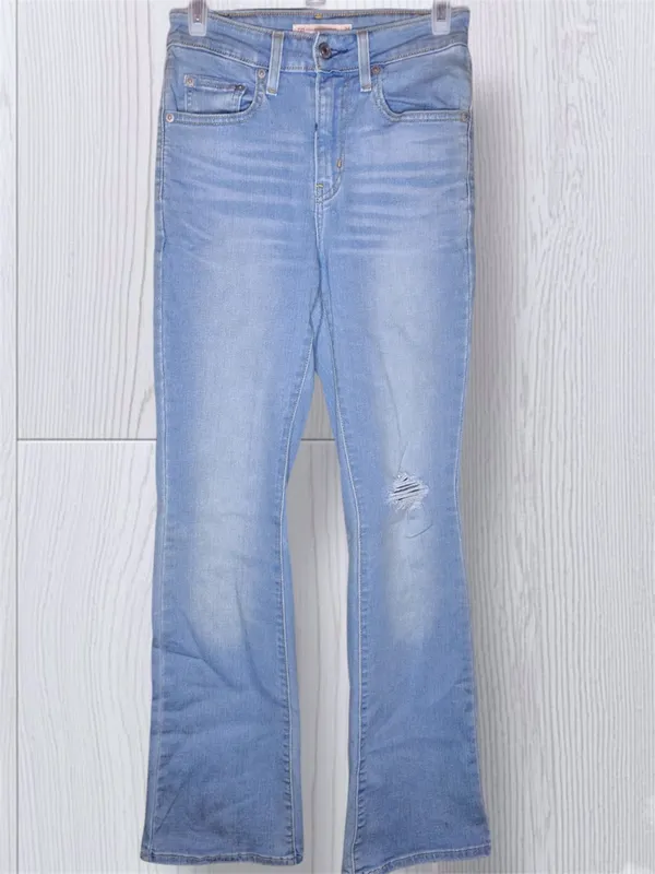 LEVI’S Women’s 725 High Rise Bootcut Jeans - Light Wash Stretch Denim - Image 3