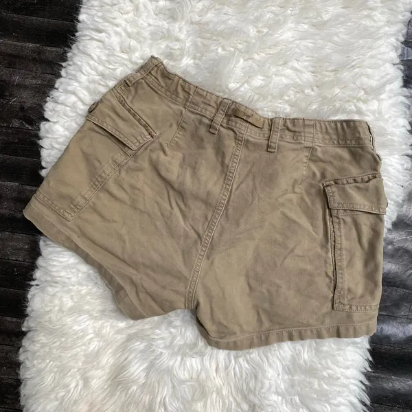 Abercrombie & Fitch Khaki Tan Cargo Low Rise Shorts 100% Cotton - Image 4