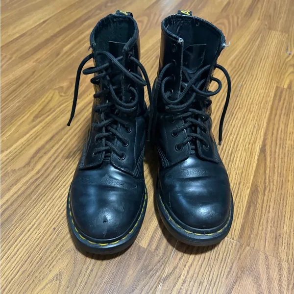 Dr. Martens Jarden Black Pisa Leather Boot Women’s Size 6. - Image 2