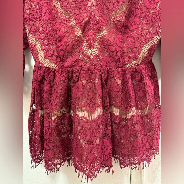 Anthropologie Maeve Lace Peplum Top Burgundy Large - Image 5