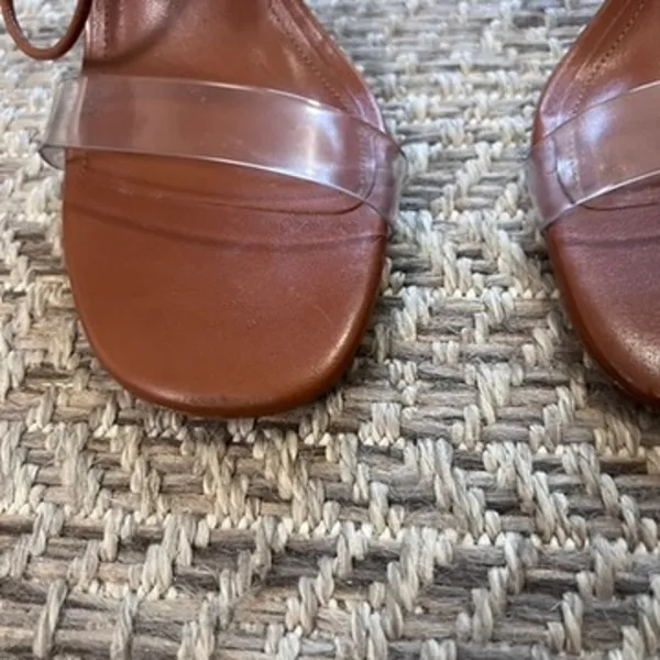 Larroudé Gloria Sandal In Caramel Leather and Vinyl Sz 8.5 - Image 3