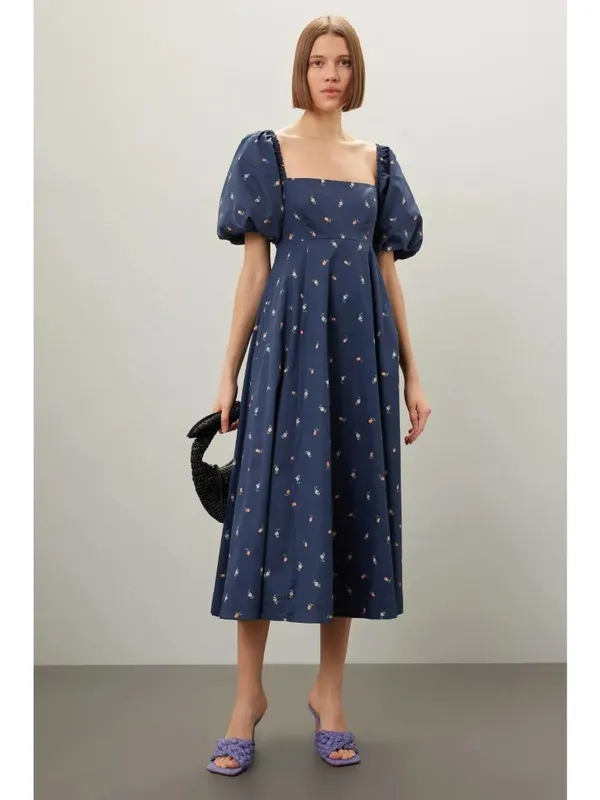 Hill House Home Matilda Dress in Blue Medium Womens Floral Rosette Print Puff - Image 2