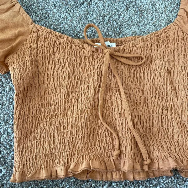 Cotton Candy LA Camel Puff Sleeve Crop Top - Image 2