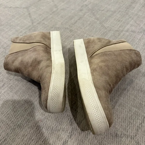 Very G Taupe Hidden Wedge Slip On Sneaker Booties Women’s 9 - Image 5