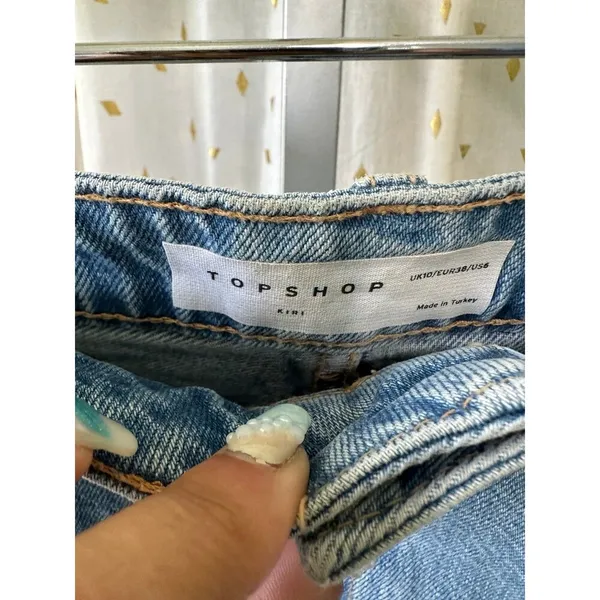 NWOT Topshop Kiri High Rise Curved Frayed Raw Hem Cut Off Denim Jeans Shorts 6 - Image 6