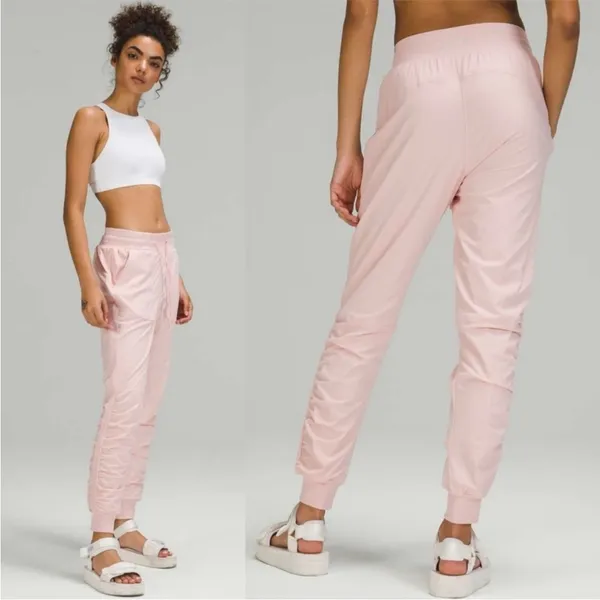 LULULEMON Beyond The Studio Jogger Lined Pale Pink 8 - Image 3