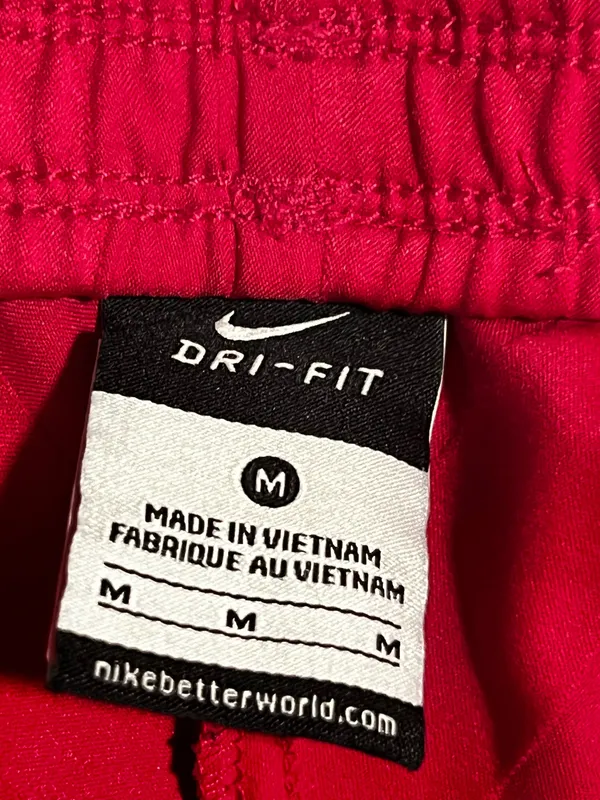Womens medium Nike Shorts - Image 8