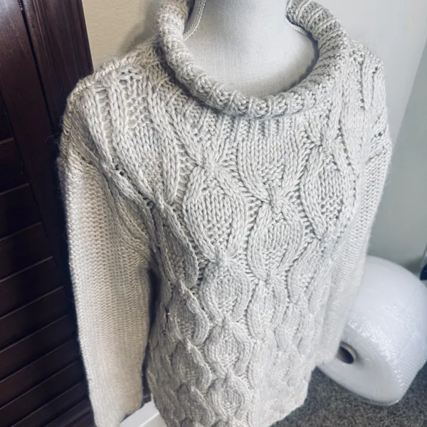 H&M Chunky Cable Knit Roll Neck Sweater Oatmeal Cream Women’s Size L Wool Alpaca - Image 2
