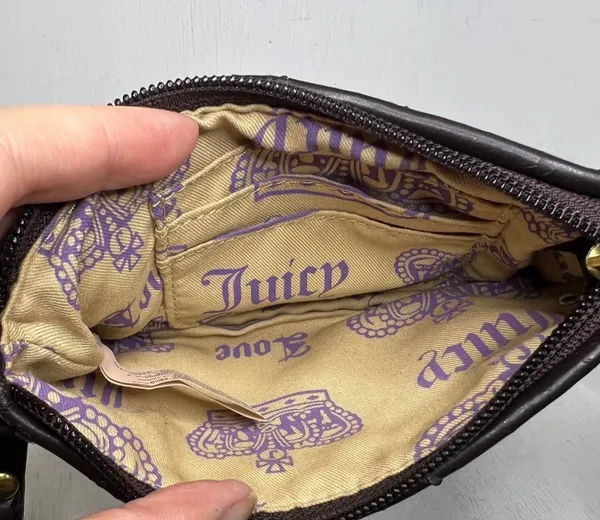 Vintage 2011 Juicy Couture Lavender Purple Velour Large Wristlet - Image 7