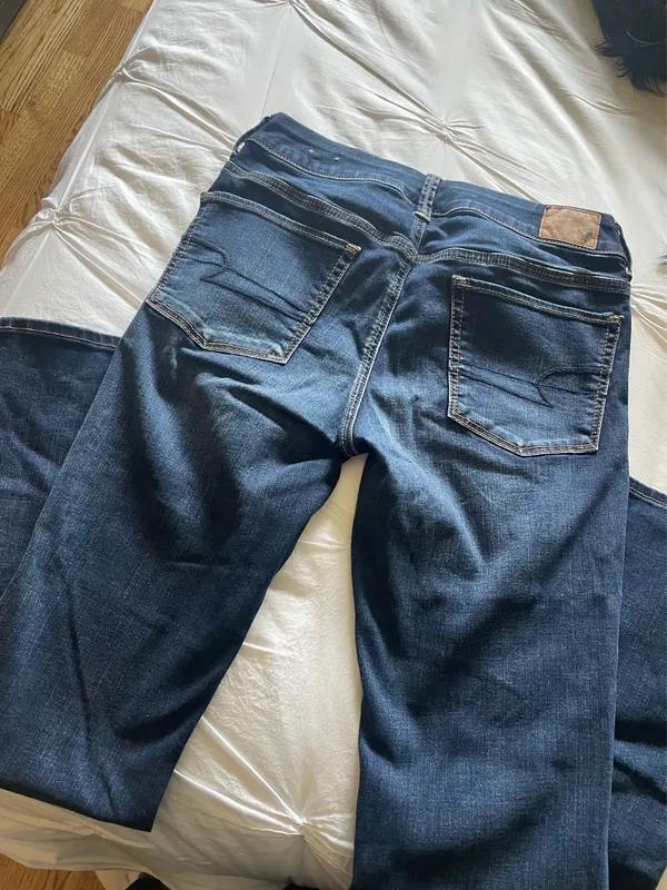 ⚠️SOLD⚠️American eagle jeans - Image 3