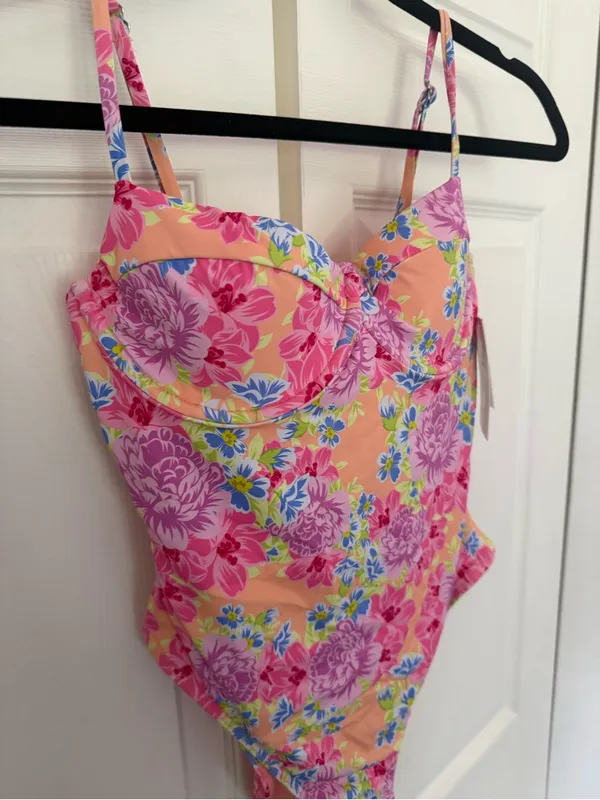 NWT Dippin' Daisy's Salt Water One Piece Garden Gables Floral Swimsuit Small - Image 3