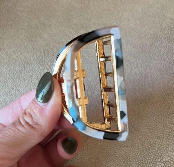 Claw Clip Gold - Image 4