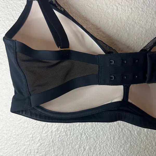 Soma Black Beige Lace Lightly Lined Wireless Bra Adjustable Straps Mesh 32DD - Image 4