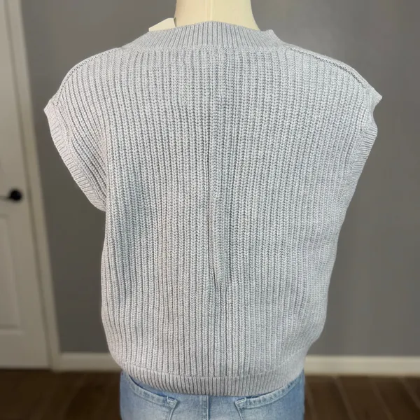 NWT Abercrombie & Fitch Textural Crew Sweater Shell Tank in Light Blue, M - Image 2
