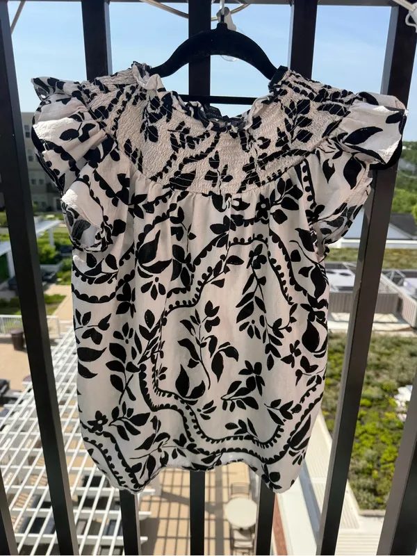 Ann Taylor Black and White Floral Smocked Sleeve Blouse - Image 2