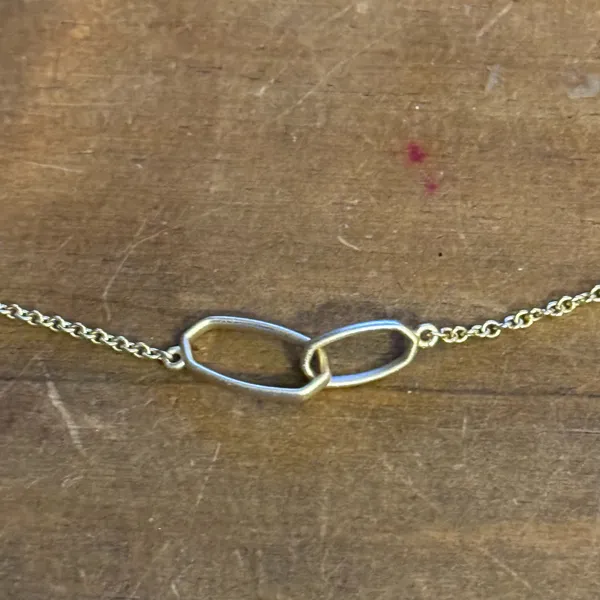 Kendra Scott gold Sawyer interlocking links necklace - Image 4