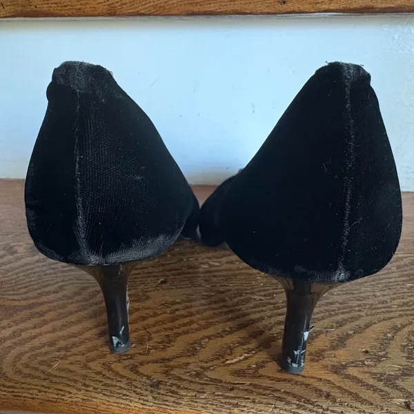 Tory Burch Black Velvet Eleanor 65‎ MM Heels Size 11 Flaw: Wear - Image 7