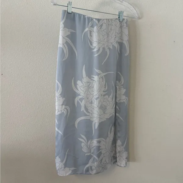 Aritzia Babaton Eames Skirt in Blue/Silver - Image 8