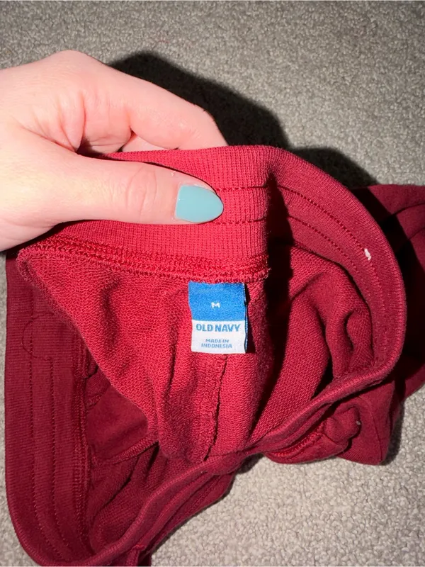 Old Navy Maroon Drawstring Athletic Shorts - Image 4