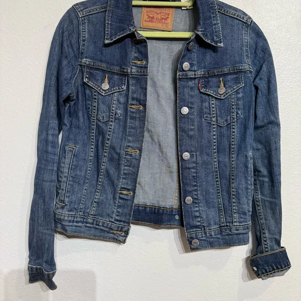 Levi’s Medium Wash Classic Denim Trucker Jacket Sz XS - Image 4