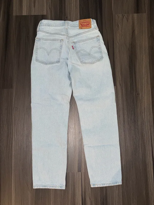 Levi’s 501 Jeans Button Fly Straight Leg - Image 2
