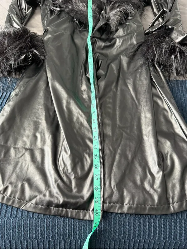 Women's Black Faux Leather Fur Trimmed Belted Coat shein m - Image 3