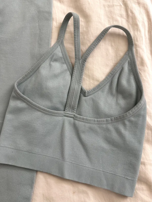 SET ACTIVE Sculptflex Set (XS) - Ribbed V Bra & Leggings, Light Blue Grey - Image 4