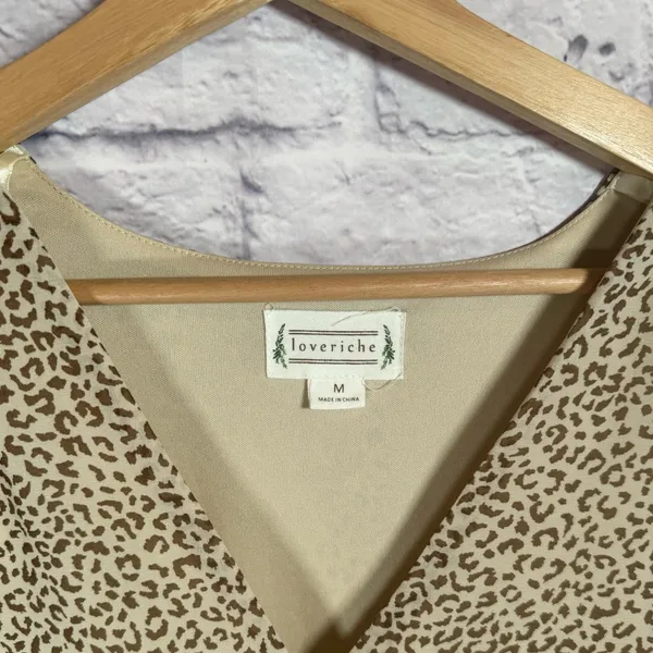 Loveriche‎ animal print swing dress tan/brown womens size medium short sleeve - Image 2