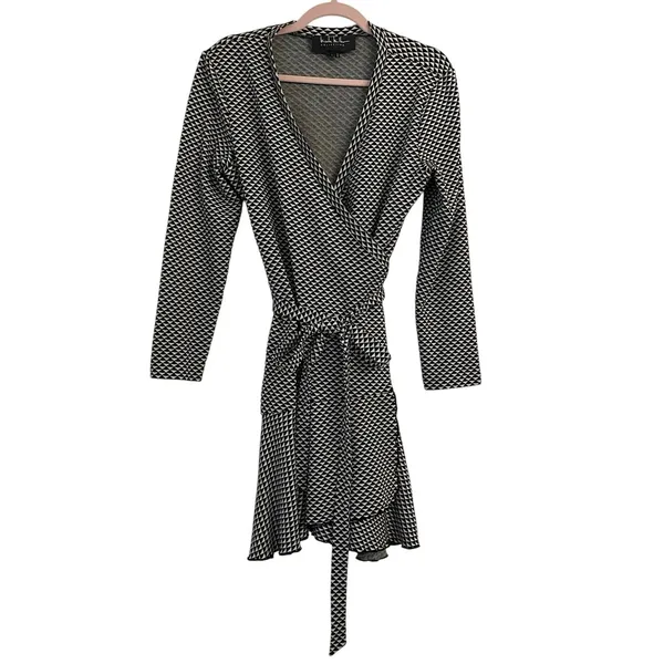 Nicole Miller Collection‎ Claudette Knit Wrap Sweater Dress L Geometric Ruffles - Image 2