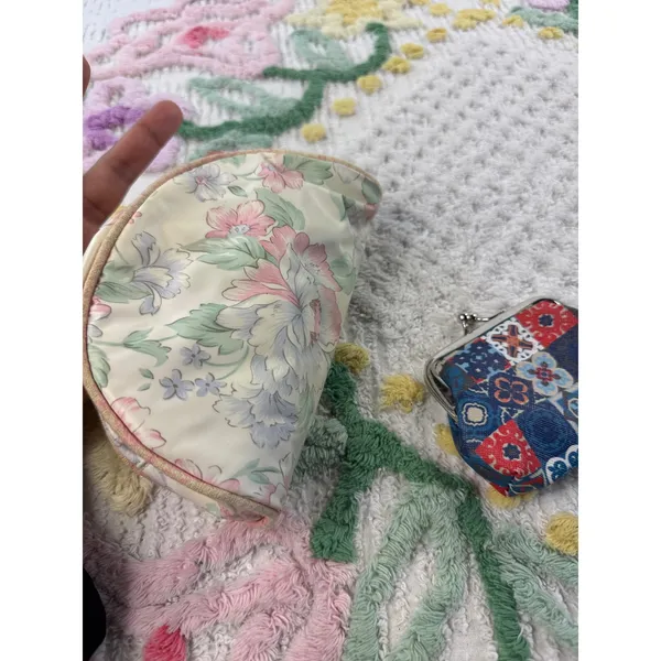 Vintage Floral Cosmetic Bag and Patchwork Kiss Lock Coin‎ Purse Set 2pc - Image 5