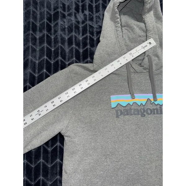 Patagonia Women's Pastel P-6 Logo Uprisal Hoody Size Large - Image 7
