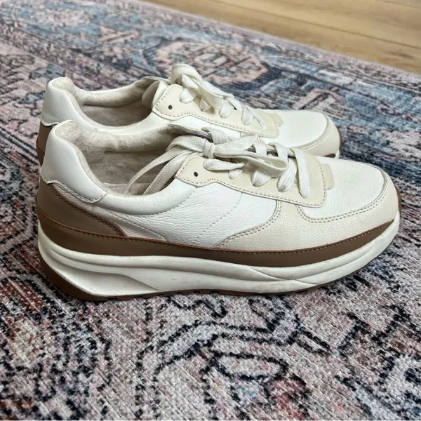 Cushionare Women's Score Lace Up Sneaker +Comfort Foam Size 8.5 Cream Ivory Tan - Image 6