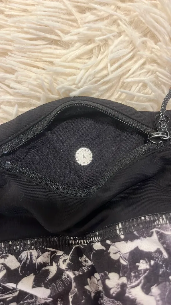 Lululemon Shorts Speed Up 2.5" - Image 4