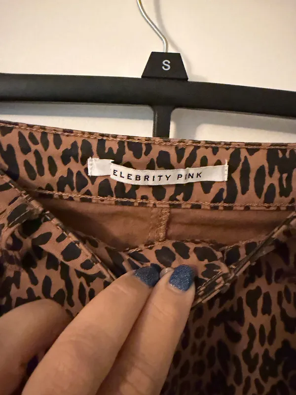 Celebrity Pink Cheetah Print Skirt, Sz 3/26 - Image 3