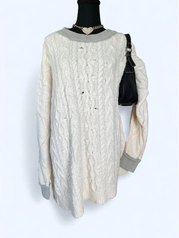Free People Boho Distressed Oversized Cable Knit Tunic Sweater size medium 🤍 - Image 2