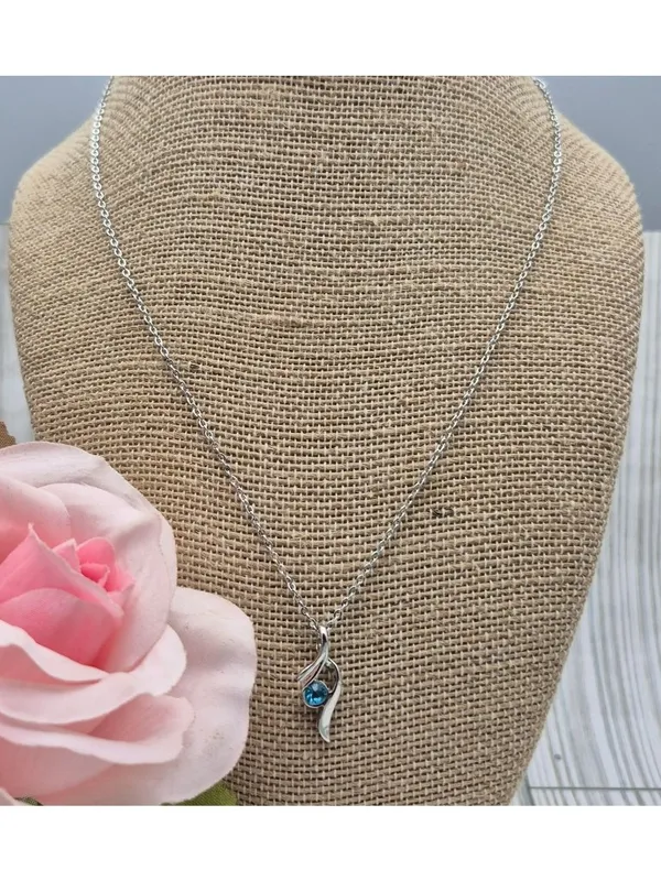 NWOT Silver Tone Pendant Necklace Stainless Steel 18" Blue December Birthstone - Image 2