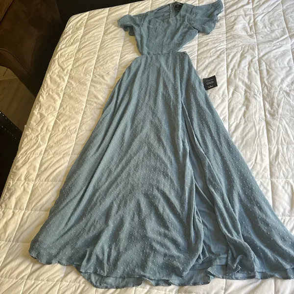 New Lulus Deep in my heart slate blue Swiss Dot cut out maxi dress size small - Image 4