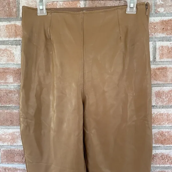 NWT Abercrombie & Fitch Vegan Leather High Rise Side Zip Skinny Pants Large Tan - Image 3