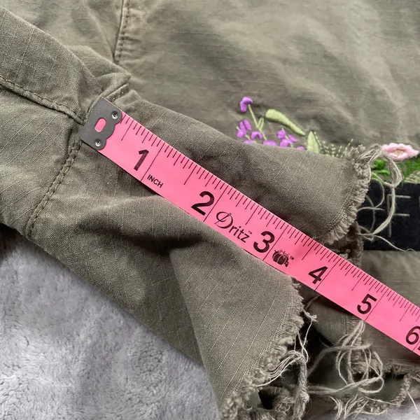 Off White Shorts Womens 26 Green Flower Embroidery Cargo Streetwear Military - Image 16