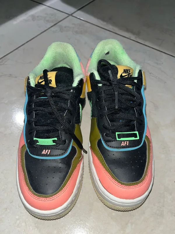Nike shoes - Image 2