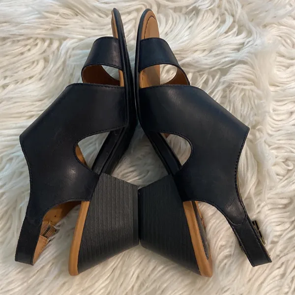 BOC Leather Women's Sandals size 10 see all photos for condition color black - Image 6