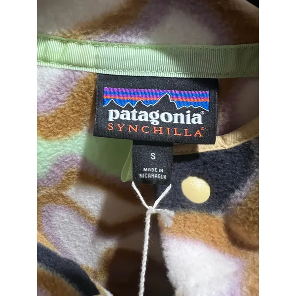 Patagonia Women’s Lightweight Synchilla Snap-T Pullover – Size Small – NWT - Image 6