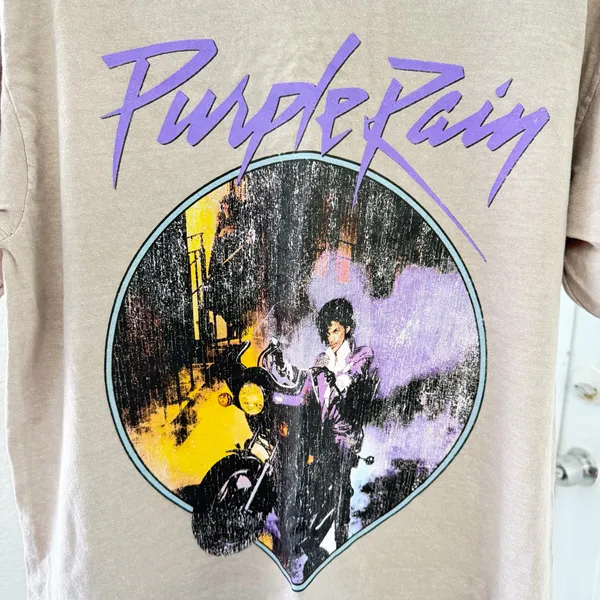 Title 🎸 Official Prince Estate 'Purple Rain' Vintage Graphic T-Shirt - Beige/Tan (Size M/L) ☔️🏍️ - Image 9