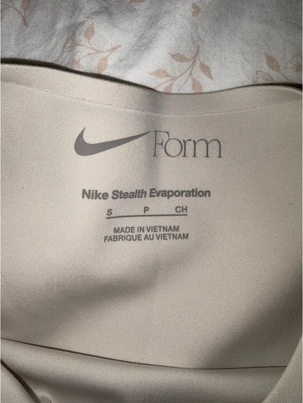 Nike Form Short Sleeve Top - Image 2