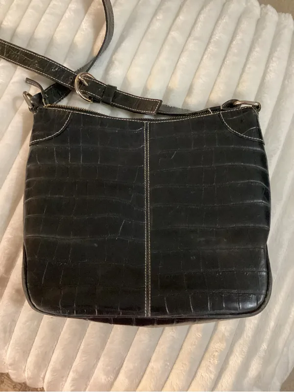 Dooney & Bourke Black Croc-Embossed Crossbody Bag - Image 3