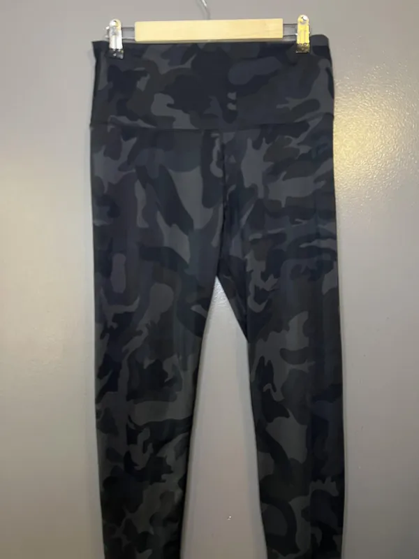 Lululemon Leggings Womens Medium Black Camo High Rise Ankle Yoga Pants Athletic - Image 5