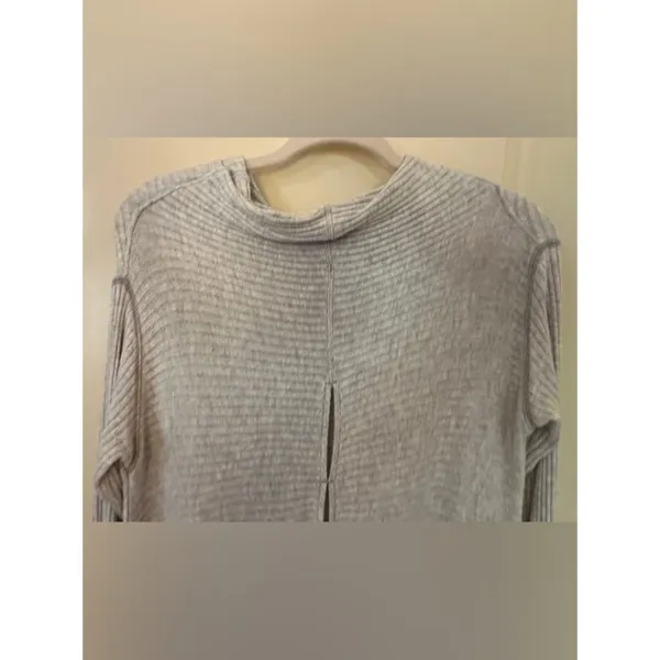We The Free Grey Mock Neck Sweater Womens Small - Image 9