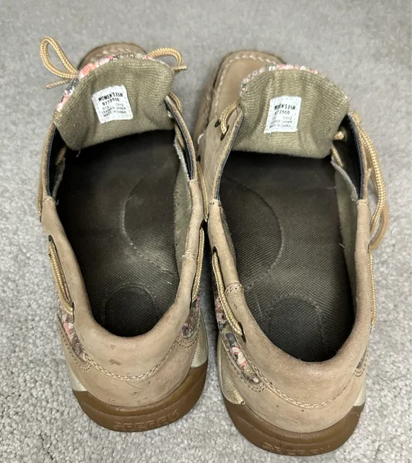 Sperry Tan Boat Shoes with Floral Accents - Image 2