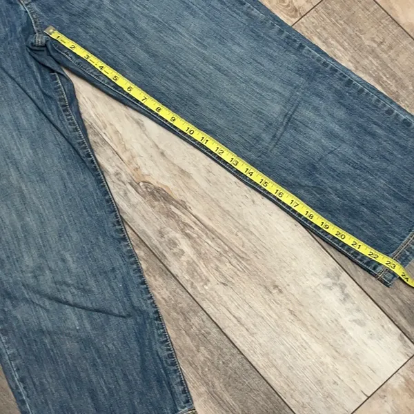 Tommy Hilfiger retro jean capris size 4 - Image 6